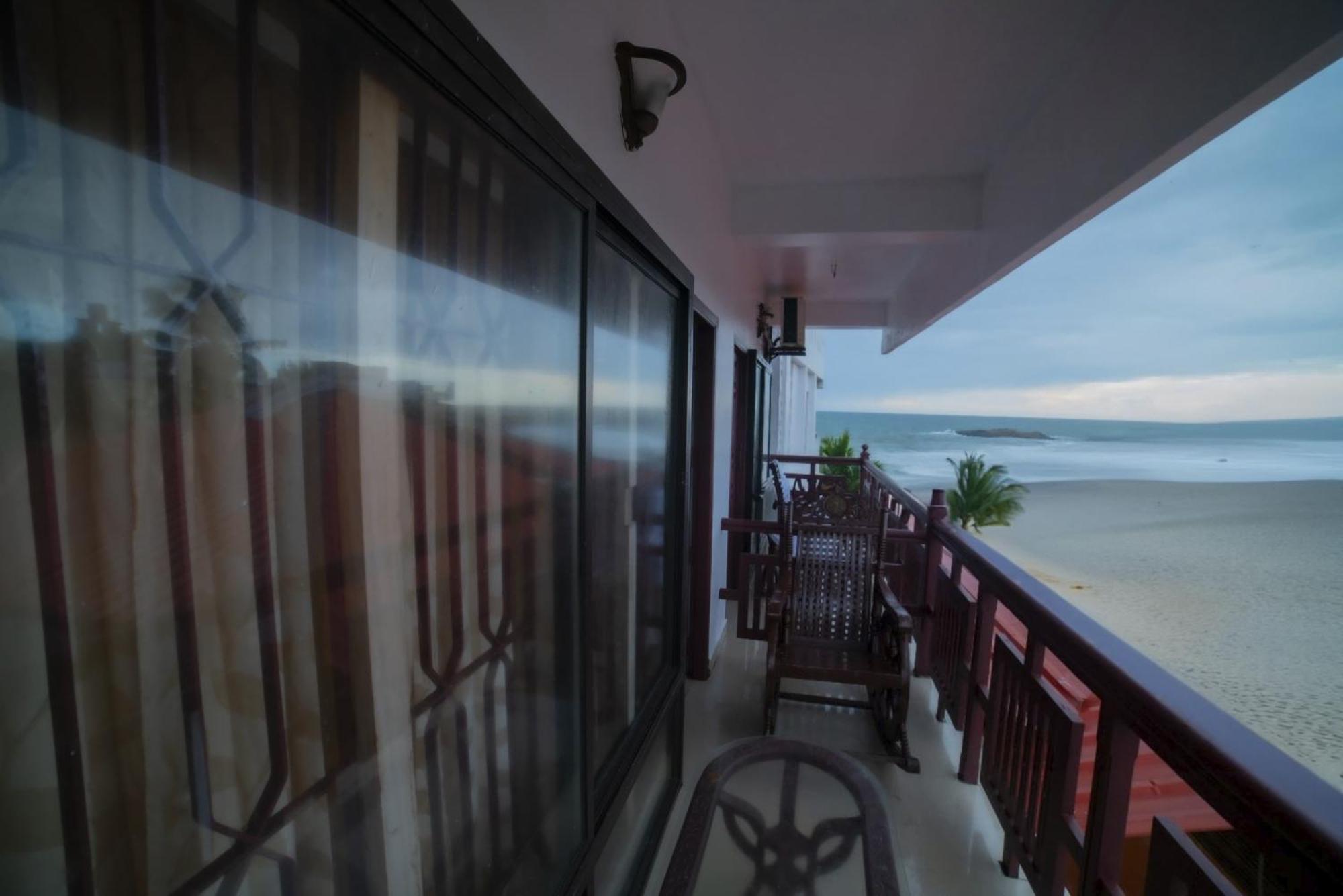 Tippys Beach Resort Kovalam Exterior photo